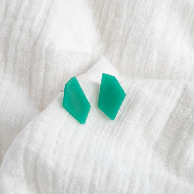 Hooked Stud Mini - Tinted Essentials