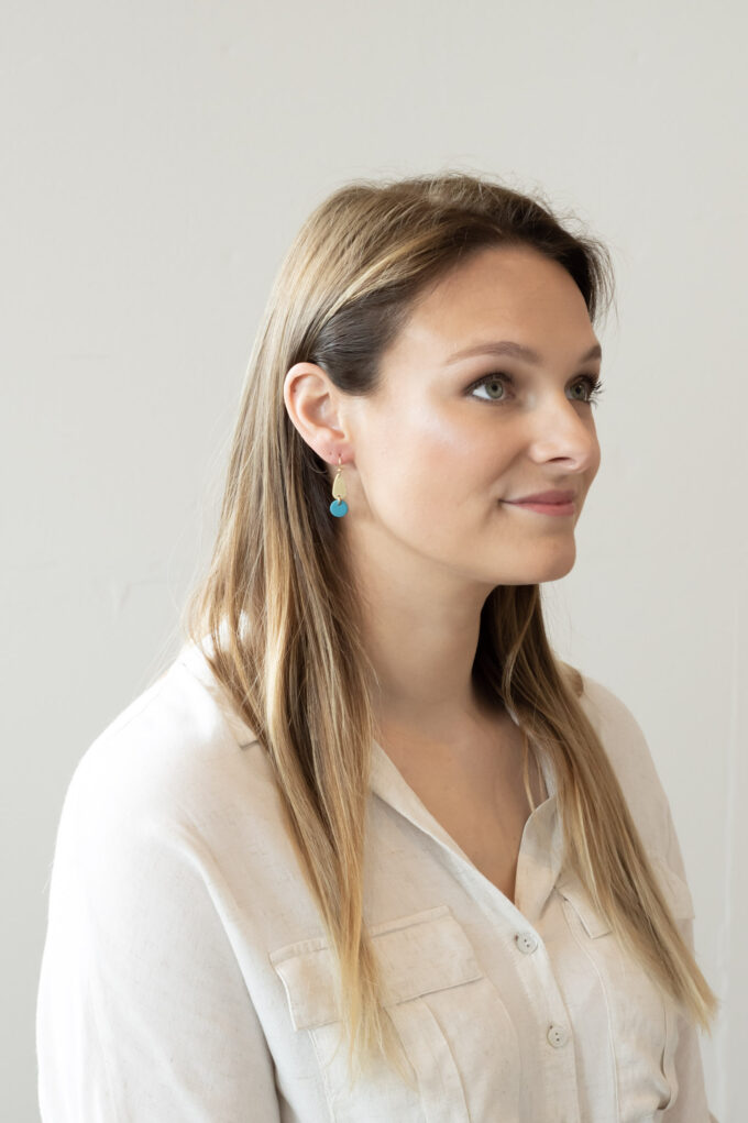 Tiny dot & droplet earrings - Tinted Essentials - Afbeelding 10