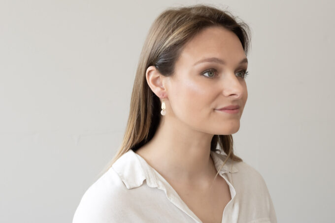 Tiny dot & droplet earrings - Tinted Essentials - Afbeelding 6