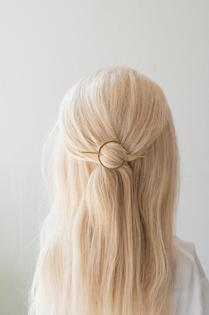 Brass hair barette - Hammered round