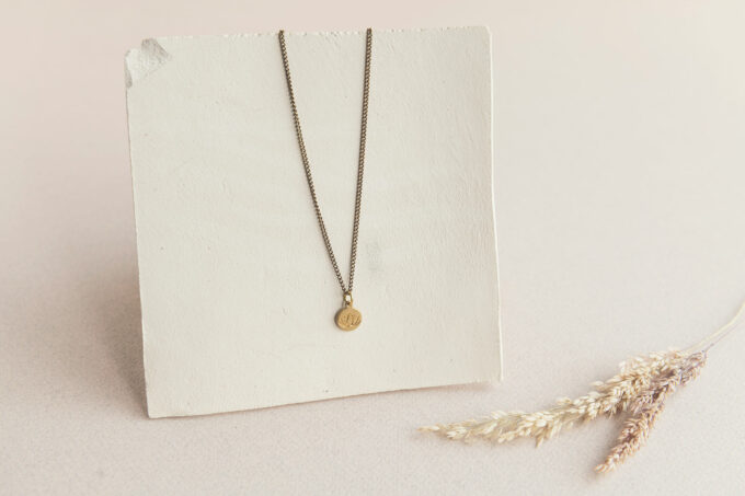 Lotus necklace mix&glow