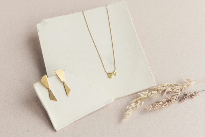 Tiny tabs necklace - Afbeelding 2