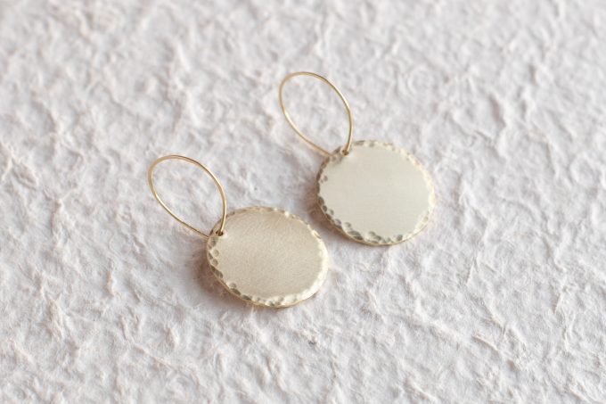 Outline hoops